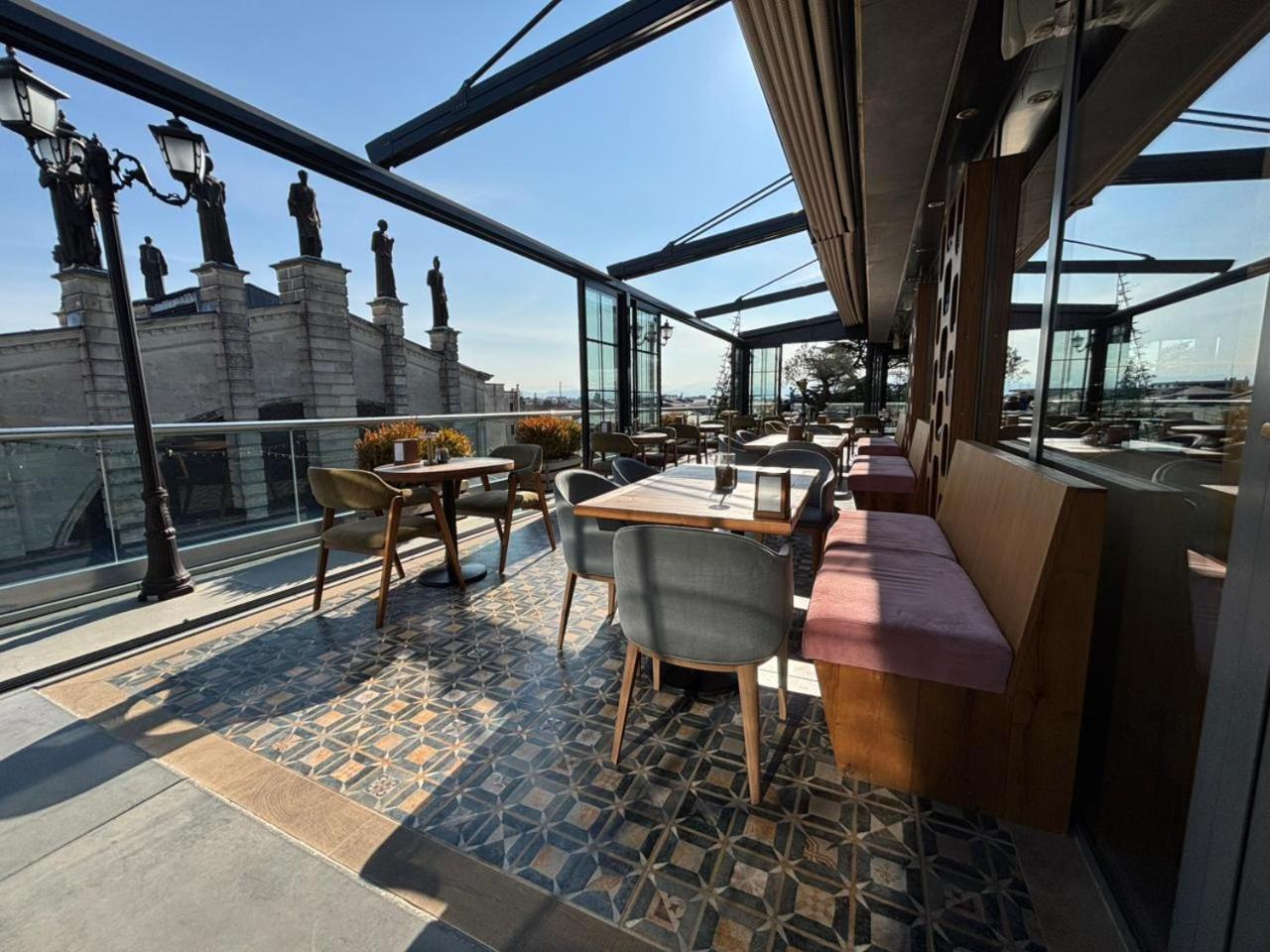 Grand Opera Hotel Kutaisi Exterior foto